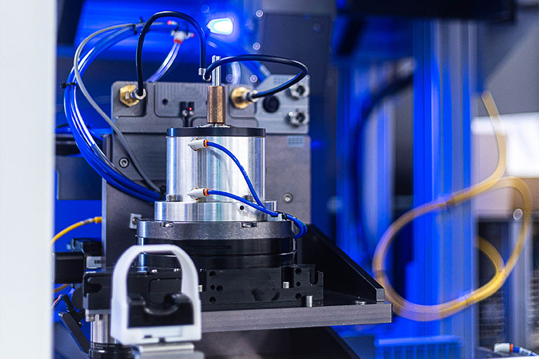 laser-welder-with-rotary-unit.jpg